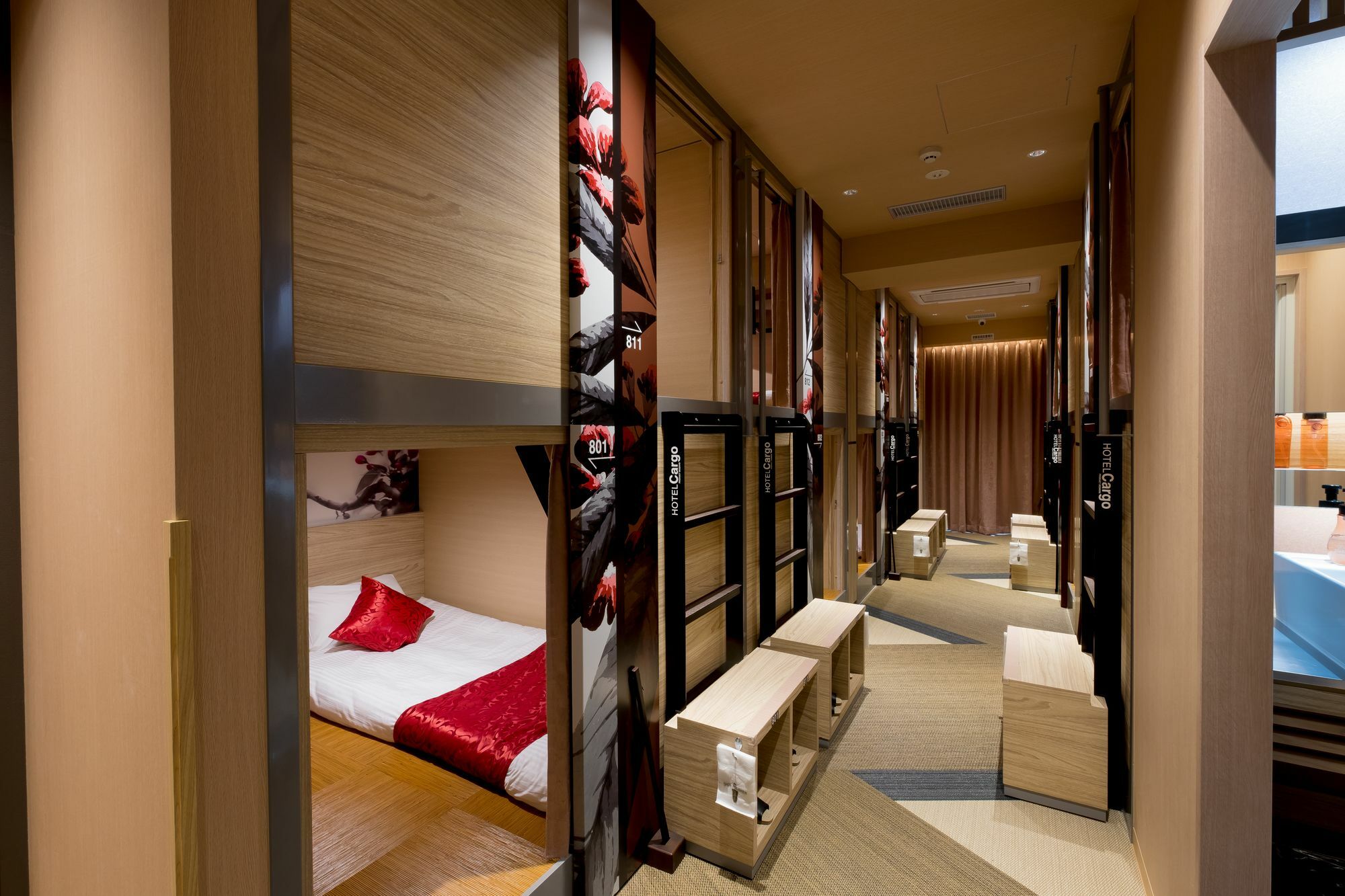 Hotel Cargo Shinsaibashi Osaka Exteriör bild