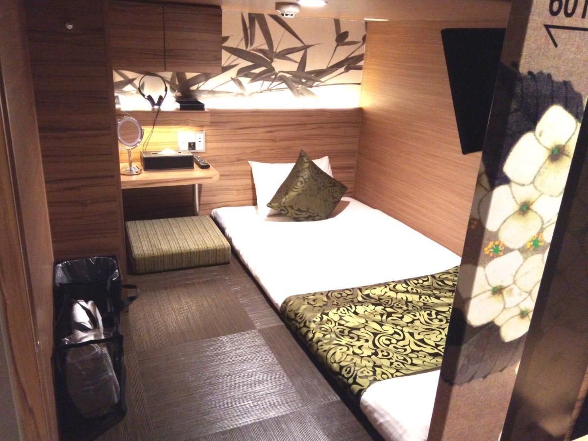 Hotel Cargo Shinsaibashi Osaka Exteriör bild